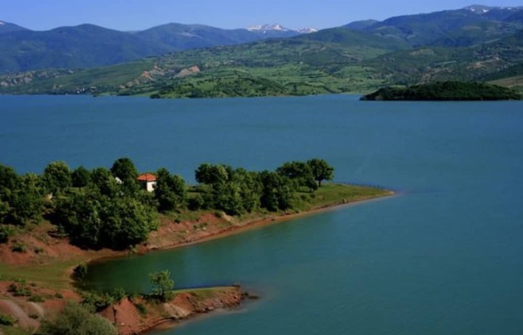 Almus Baraj Gölü