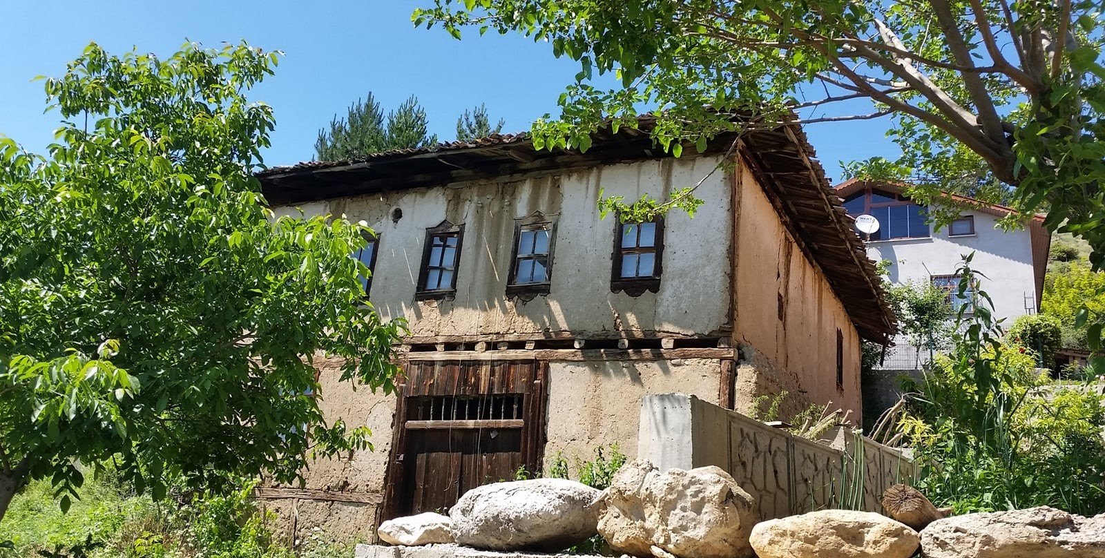 Köyümüzden bir ev